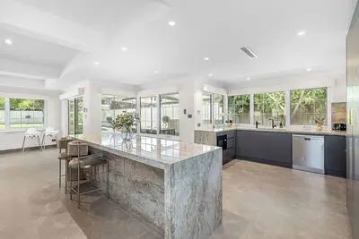 Image de Family-Friendly Perth Stay with a Huge Backyard to Explore