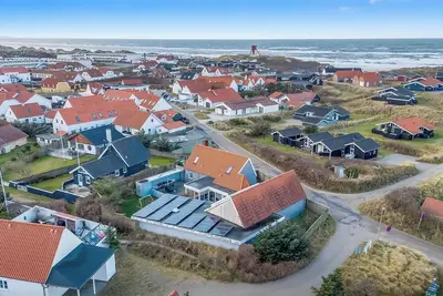 Image de Large holiday home with pool and spa in the middle of Blokhus town, close to.