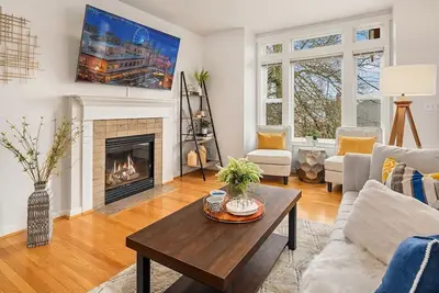 Image de Cheerful Capitol Hill Home Ac and 98 Walk Score