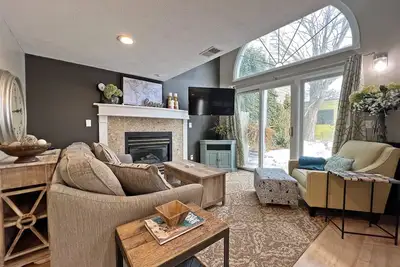 Mason Street Hideaway: Downtown Saugatuck, Dog Friendly, Parking, Fun