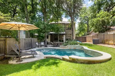 Image de Walk to Zilker Park, Pool - Barton Springs Oasis