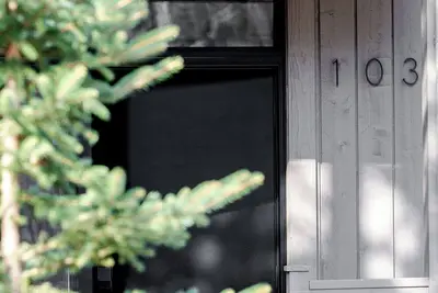 Image de Ski in Ski Out Cozy Slope Side Mont Tremblant Chalet