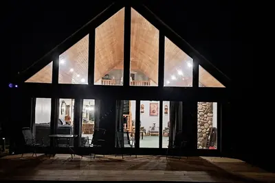 Image de Farmhouse Lodge, Private 4-bedroom, Hot tub, Massage Chair, spacious, Ac 5g,
