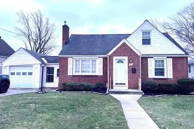 Image de 3-bedroom house in awesome South Buffalo with Ac\/Heat, WiFi