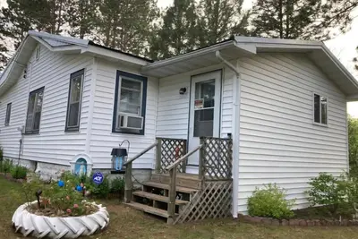 Image de Tranquil cabin with Ac in charming Argonne and 170 ft of frontage and 7 acres