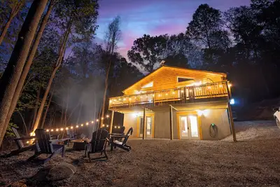 Image de Hot Tub, Sauna, Game Room, Fire Pit, Evse