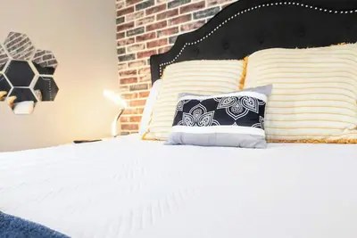 Image de The As Seen On Tv, Shark Tank Tv Actor's Home!