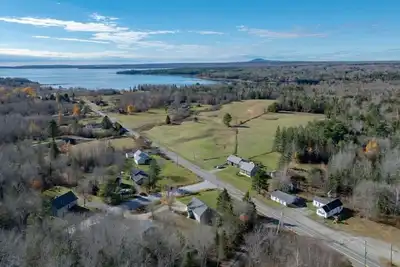 Image de Newly Renovated Acadia Getaway with Game room!