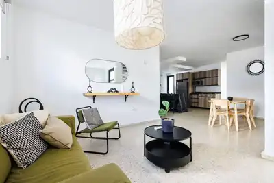 Image de Relax in Style | Central Apt for 6 - Unit 1