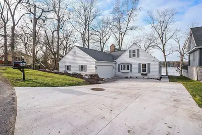 Image de All-sports Maceday Lake relaxing retreat. Recently updated & fully furnished!