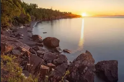 Image de Aspen Shores: A Beautiful spacious three story home on Lake Superior