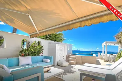 Image de Dream Beachfront Home : Stunning sea views, private pool and walking distance