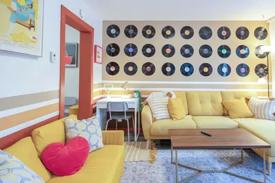 Image de Retro Glam in Ramsay Walk to Stampede Grounds, Inglewood, Bmo Center