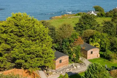Rowan -  a pod that sleeps 4 guests  in 2 bedrooms