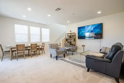 Image de Stunning 4br Home｜Relaxing Patio, Pet-Friendly & Near Community Park - #41829