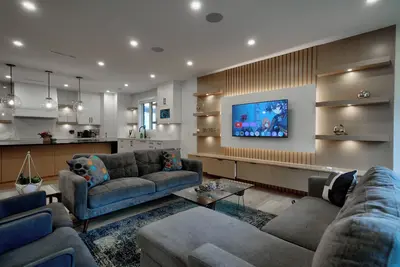 Image de White rock Mansion sleeps 20, chef kitchen, views, Theatre room, Game Room