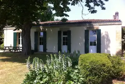 Image de Gite Bellevue. Une vue dégagée de la Dordogne s'offre à vous!