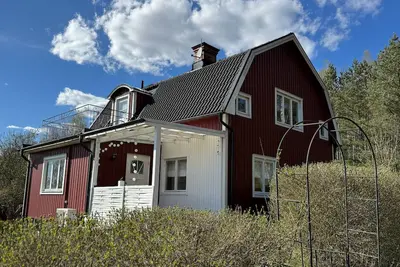 Image de Allergy-friendly Swedish house with lake view and fireplace in Hultsfred, Småland