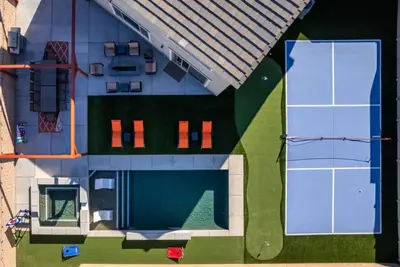 Image de 9 Bedrooms/Theater/Pool/PickleBall/Sleeps 23