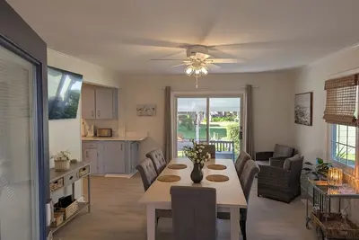 Image de Charming Coastal Retreat in Willowbank near Downtown Georgetown