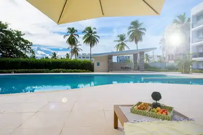 Image de New condo with direct access to the pool