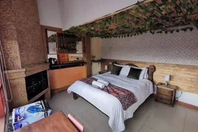 Image de Lodging a block and a half from the main square, with terrace and suites.