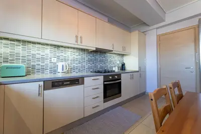 Image de Petralona dazzling top floor 2bd\/Ap