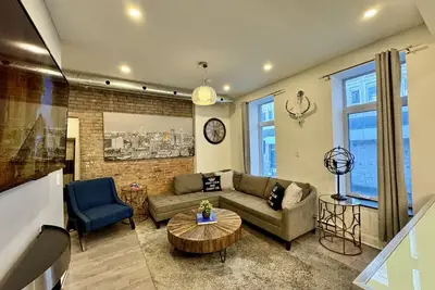 Image de Lovely 3br Condo in the heart of Dt Mtl