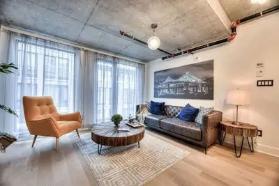 Image de Modern 2br Suite • Old Montreal • F5