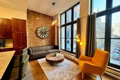 Image de Stunning 2br - Old Montreal 2a