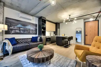 Image de Modern 2br Suite • Old Montreal • B4