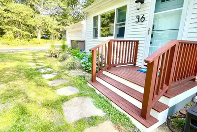 Image de Charming Recently Renovated 3-Bedroom Retreat