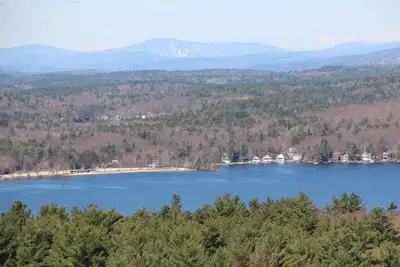 Image de Lake Sunapee house with spectacular vistas close to skiing, hiking and swimming!