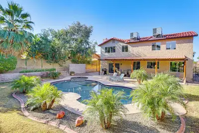 Image de Hike, Golf & Explore: Large Phoenix Home w/ Grill