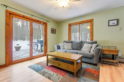 Image de 7 Mi to Mt Snow Resort: Family Home w/ Fire Pit!