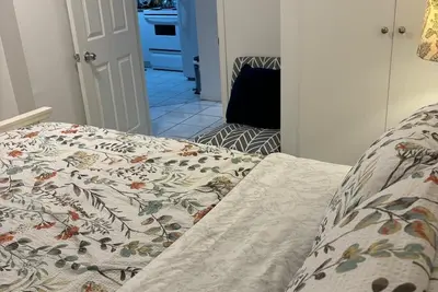 Image de Beautiful 2 Br bsmt unit in Malton