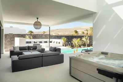Image de Odin 2 | Experience Unmatched Luxury in Puerto Calero, Lanzarote