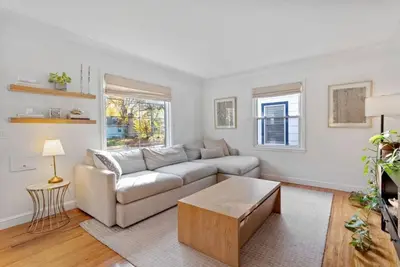 Image de Charming St. Louis Park Home