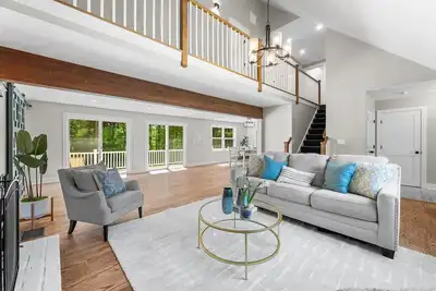 Image de remember2giggle at gee mail to inquire or discuss great home in Avon Ct