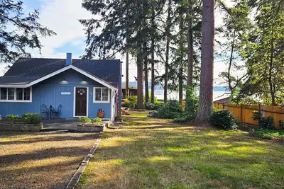 Image de Cozy Cottage of Belfair - Summer Dates Filling Fast