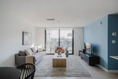 Image de Blueground | Hollywood, pool & w/d, nr beach