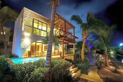 Image de Private Pool Villa w/ Oceanview and Nearby Beach!