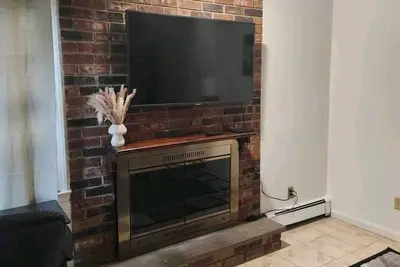 Cozy 1-bedroom apartment with Ac, WiFi in a quiet Yonkers neighborhood.