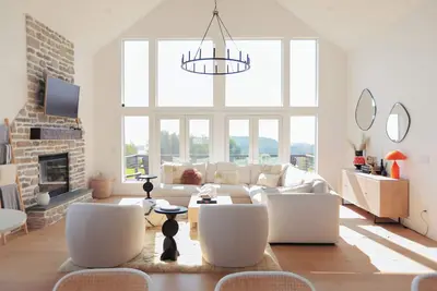 Image de House on the Hill: Modern Retreat with Sauna, Hot Tub + Fire Pit