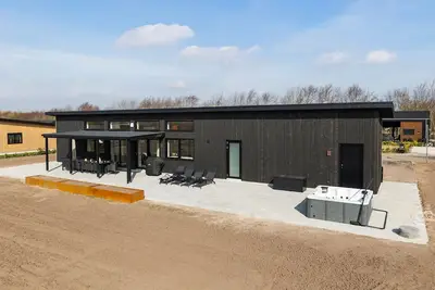 Image de 5 bedroom stunning home in Hadsund