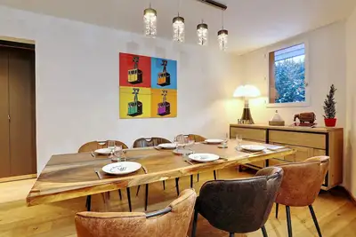 Image de Appartement raffiné 3 chambres à Courchevel 1850 avec skis aux pieds et Wifi