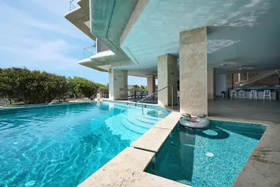 Image de The Pearl Of Ultra Lux Coral Shell Condo Aruba