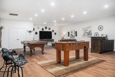 Image de Spacious Ranch w/ Hot Tub & Game Room, Sleeps 24!