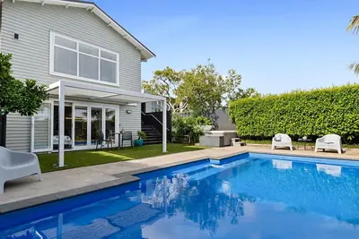 Image de Amaroo - poolside studio near Pukekura Park