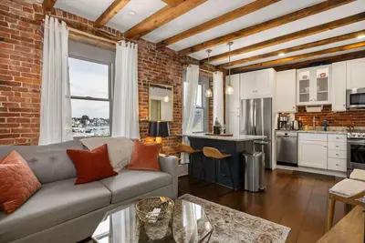 Image de Tugboat Vista 2 Bedroom Downtown Portsmouth